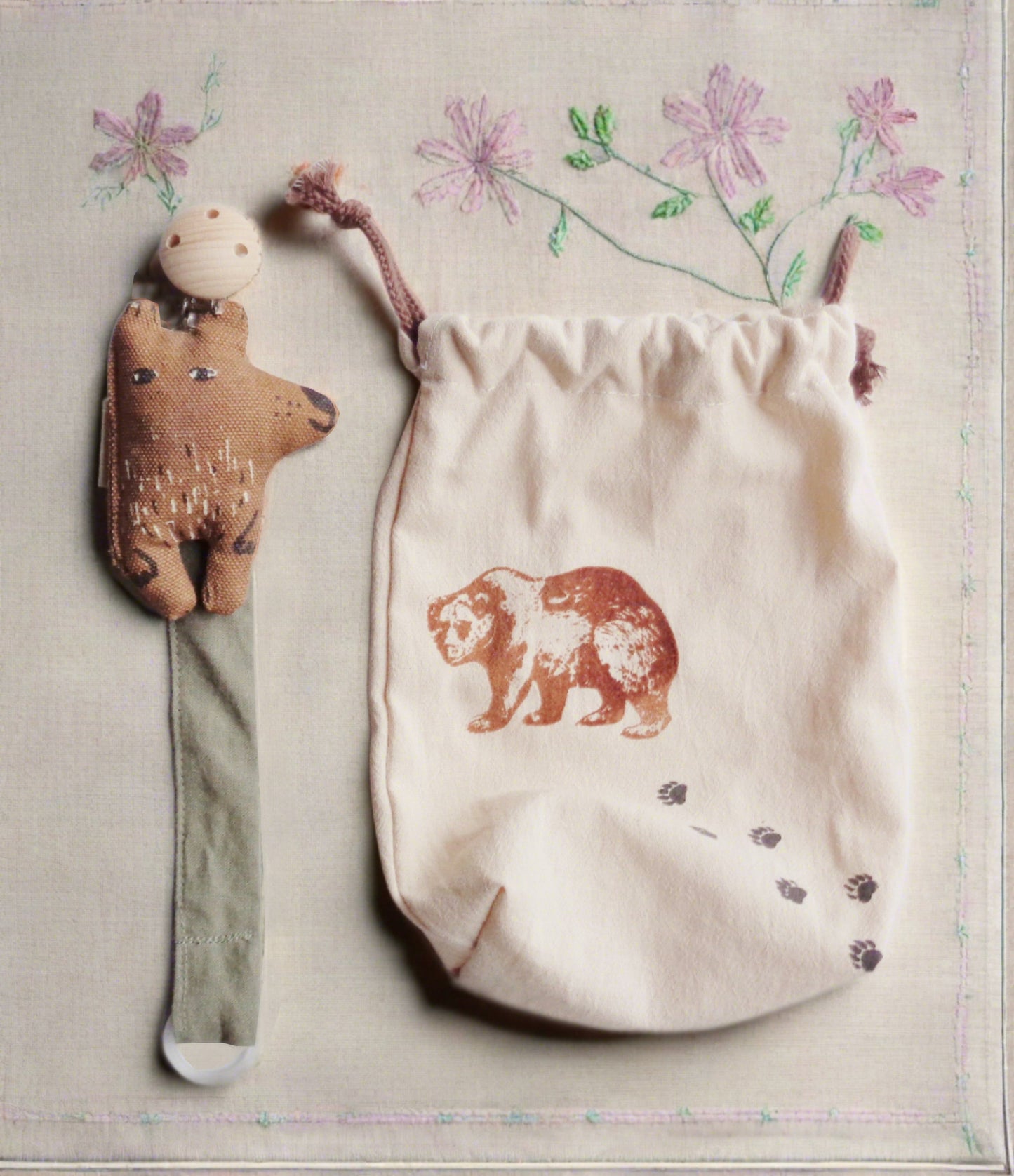 Pacifier holder - Bear