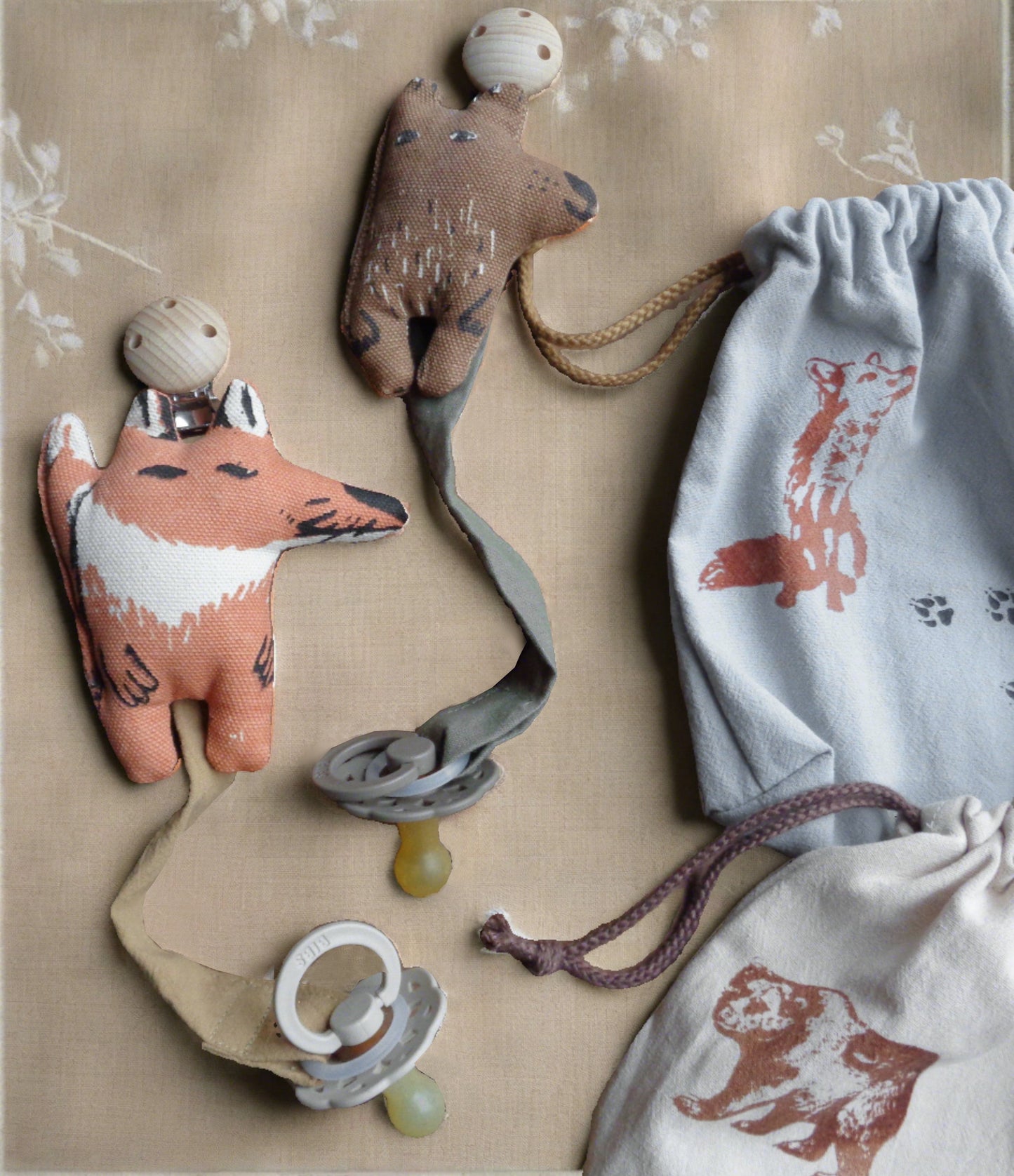 Pacifier holder - Bear