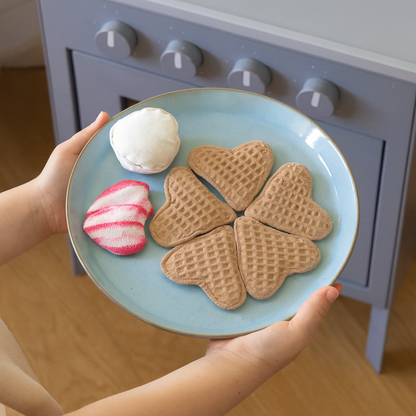 Handmade Fabric Waffle Play Set – 5-Piece with Baker Bag