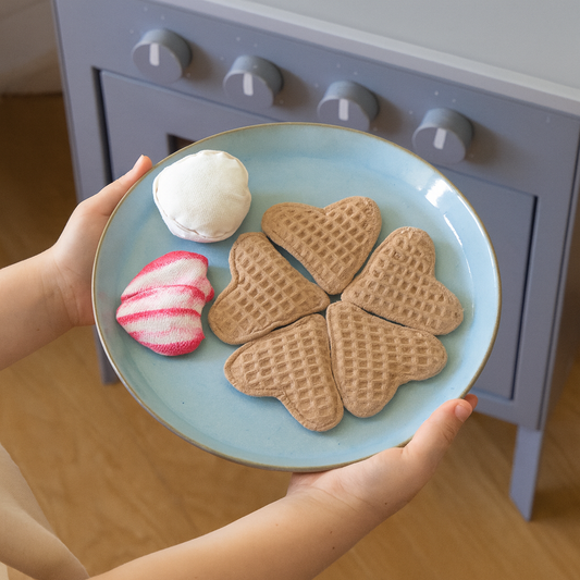 Handmade Fabric Waffle Play Set – 5-Piece with Baker Bag