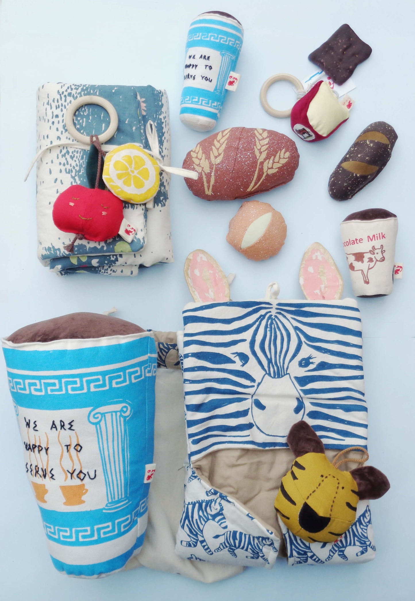 Cushion set -  New york greek coffee cup & Pretzel